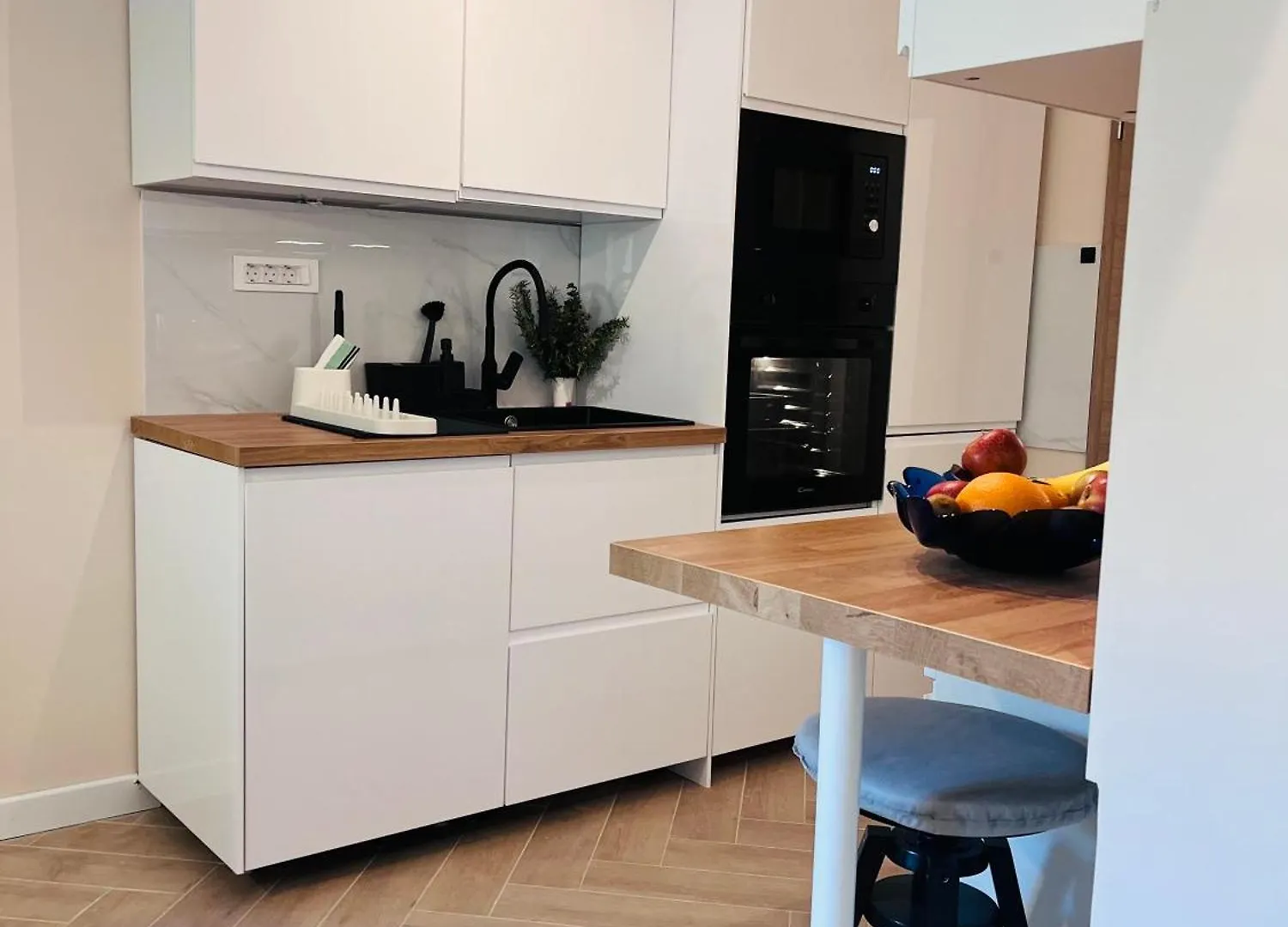 Pula King'S Square Apartment - Free Parking 0*,